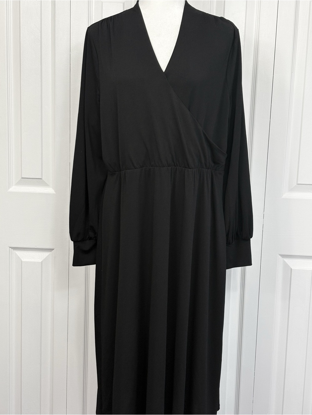 NWT Adrianna Papell Black Long Sleeve V-Neck Faux Wrap Midi Dress XL